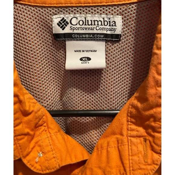 Columbia Sportswear Short Sleeve Button Shirt, XL Orange, 2 chest pockets - Picture 4 of 5